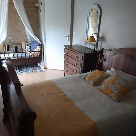 Apartman De Baigneux 2 Etoiles *