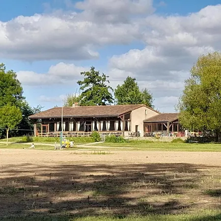 De Baigneux 2 Etoiles *