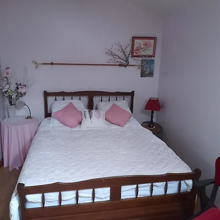 De Baigneux 2 Etoiles Apartman Moncontour